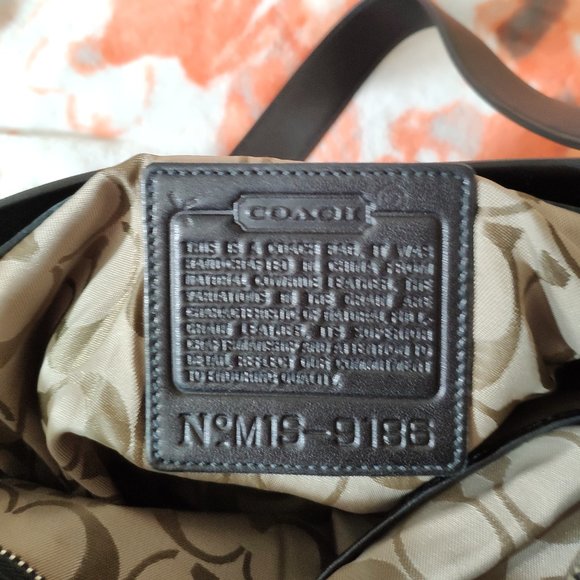 Coach Black Leather Shoulder Bag - Picture 6 of 7